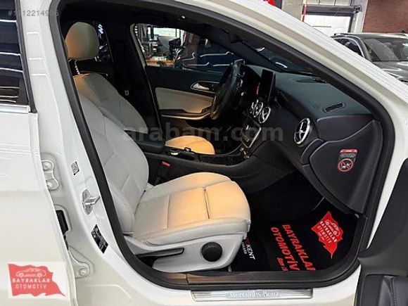BAYRAKLAR'DAN 2017 MERCEDES A180 D STYLE CAM TAVAN/GERİ GÖRÜŞ