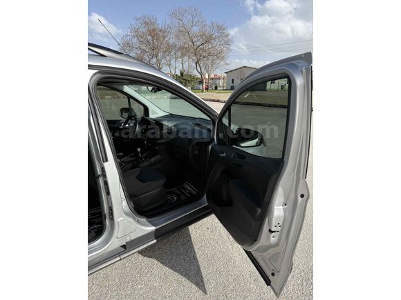 Sahibinden Ford Tourneo Courier 1.5 TDCi Titanium Plus 2023 Model 