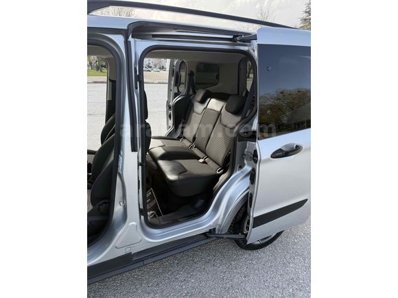 Sahibinden Ford Tourneo Courier 1.5 TDCi Titanium Plus 2023 Model 