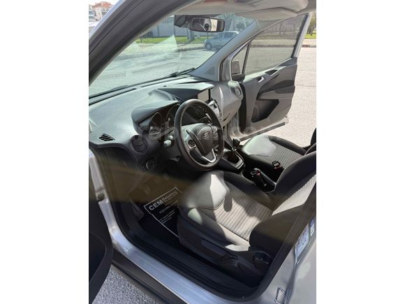 Sahibinden Ford Tourneo Courier 1.5 TDCi Titanium Plus 2023 Model 