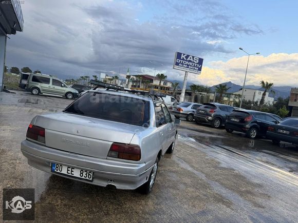 Daihatsu applause 1991 model