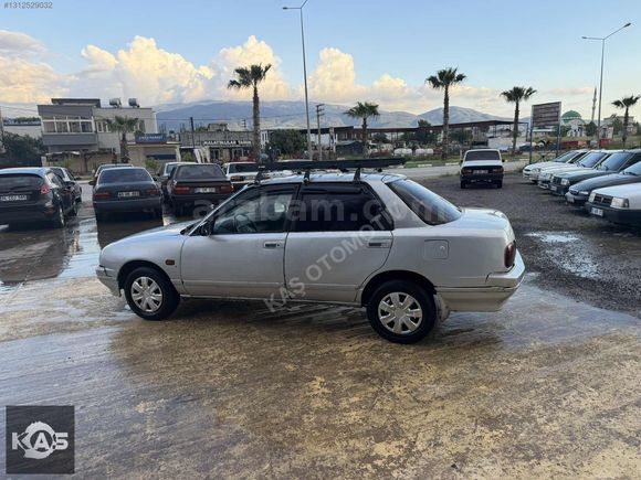 Daihatsu applause 1991 model