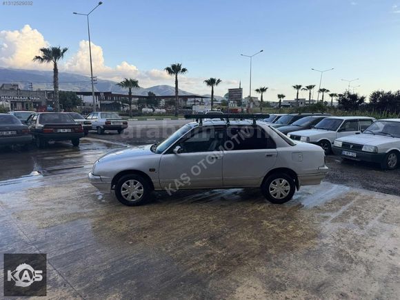 Daihatsu applause 1991 model