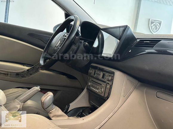 LUX GARAGEDEN C5