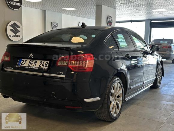 LUX GARAGEDEN C5