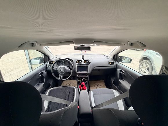  Volkswagen Polo 1.4 Chrome Edition 2013 Model 