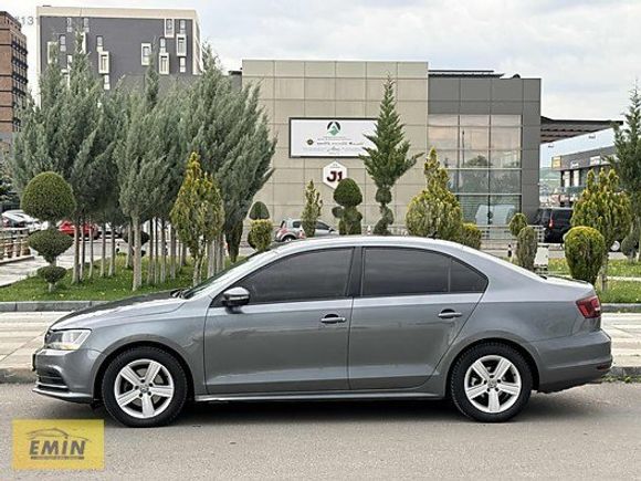 EMİN GALERİ'den 2017 MODEL VW JETTA 1.2 TSI TRENDLINE