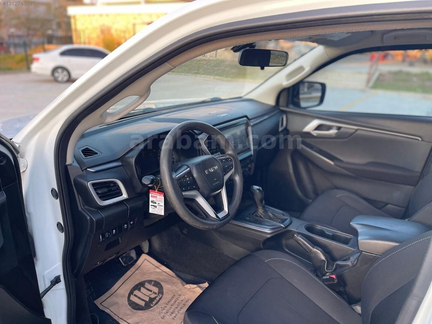 Galeriden Isuzu D-Max 1.9 D 4x2 V-Life 2021 Model Manisa 229.000 km Beyaz 4