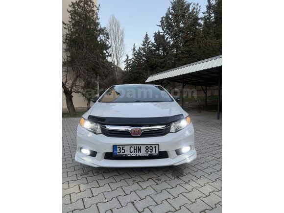 DEĞİŞENSİZ Honda Civic 1.6i VTEC Eco Elegance 2013 Model 
