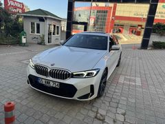SIFIR TADINDA 2028 e kadar garantili 320i 50th Year M  2023 Model  