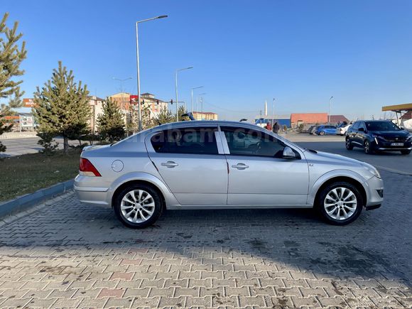 Sahibinden Opel Astra 1.6 Enjoy 111.Yıl 2012 Model