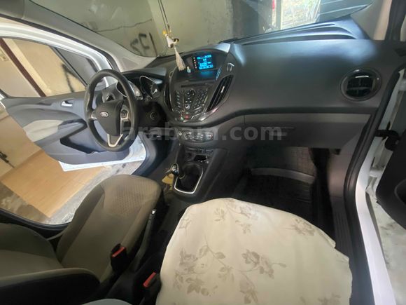 Sahibinden Ford Tourneo Courier 1.6 TDCi Titanium Plus 2016 Model 