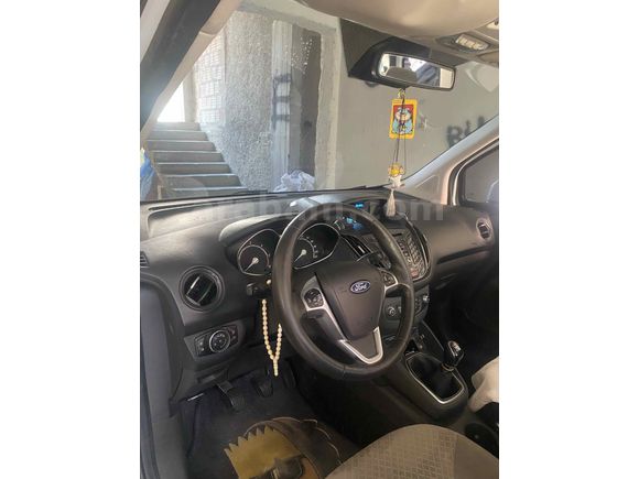 Sahibinden Ford Tourneo Courier 1.6 TDCi Titanium Plus 2016 Model 