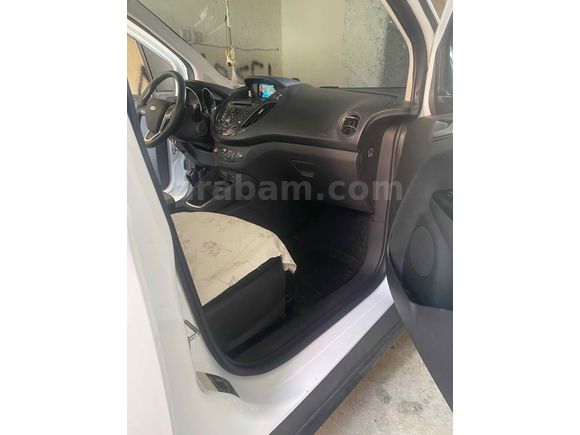 Sahibinden Ford Tourneo Courier 1.6 TDCi Titanium Plus 2016 Model 