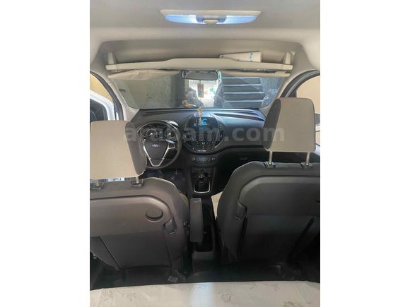 Sahibinden Ford Tourneo Courier 1.6 TDCi Titanium Plus 2016 Model 