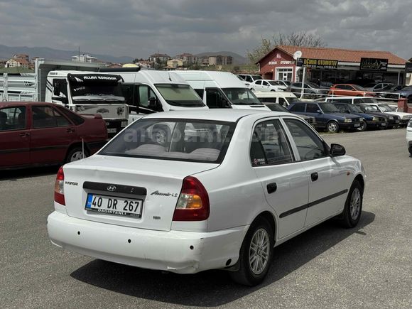 Galeriden Hyundai Accent 1.3 Admire 2001 Model Kırşehir