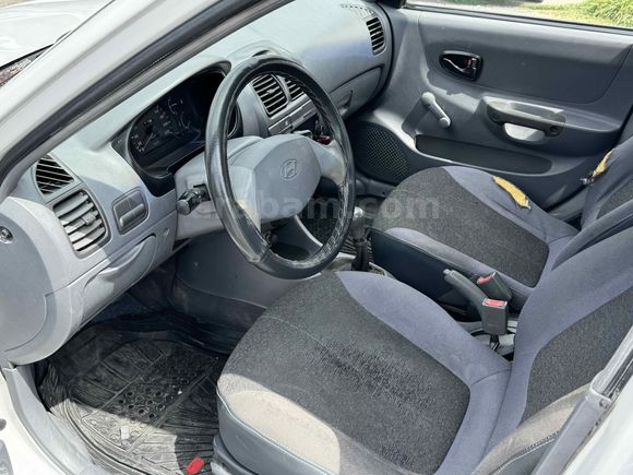 Galeriden Hyundai Accent 1.3 Admire 2001 Model Kırşehir