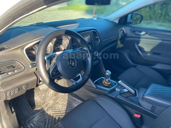 Sahibinden Renault Megane 1.5 Blue DCI Touch 2020 Model 