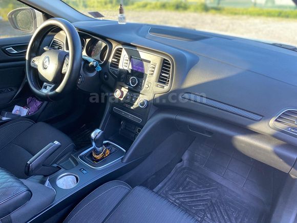 Sahibinden Renault Megane 1.5 Blue DCI Touch 2020 Model 