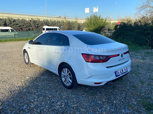 Sahibinden Renault Megane 1.5 Blue DCI Touch 2020 Model 