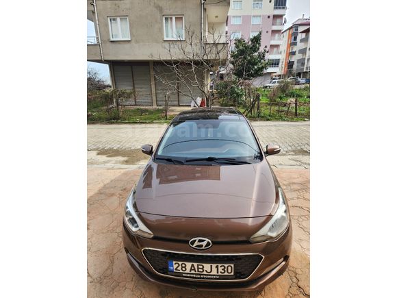 Sahibinden Hyundai i20 1.4 CRDi Style 2015 Model
