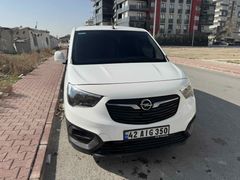 Tek Elden Bakımlı Opel Combo Cargo 1.5 d 75bin km de