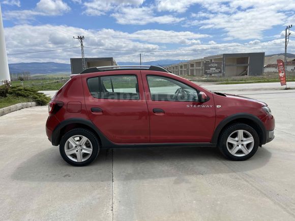 Galeriden Dacia Sandero 1.5 dCi Stepway 2015 Model Tokat