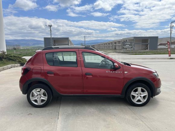 Galeriden Dacia Sandero 1.5 dCi Stepway 2015 Model Tokat
