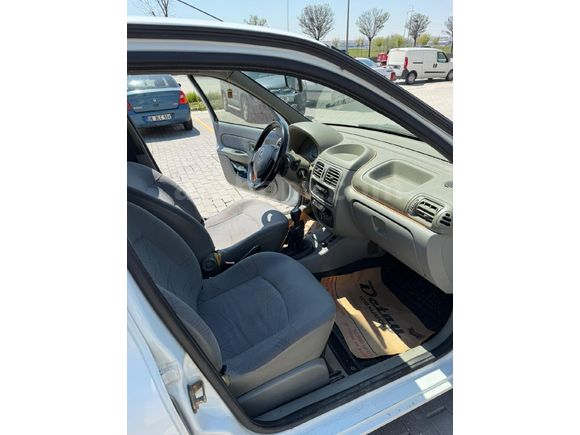 Sahibinden Renault Clio 1.4 Authentique 2003 Model