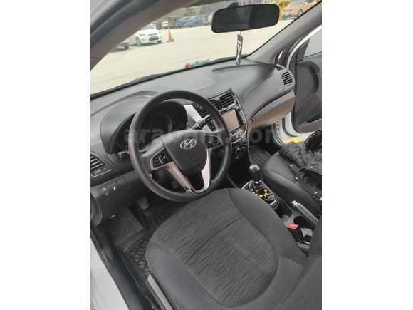 Sahibinden Hyundai Accent Blue 1.4 D-CVVT Mode Plus 2015 Model