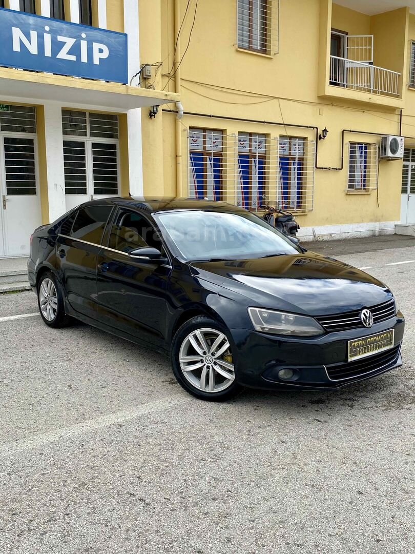 Galeriden Volkswagen Jetta 1.6 TDi Comfortline 2011 Model Gaziantep 290.000 km Siyah 2