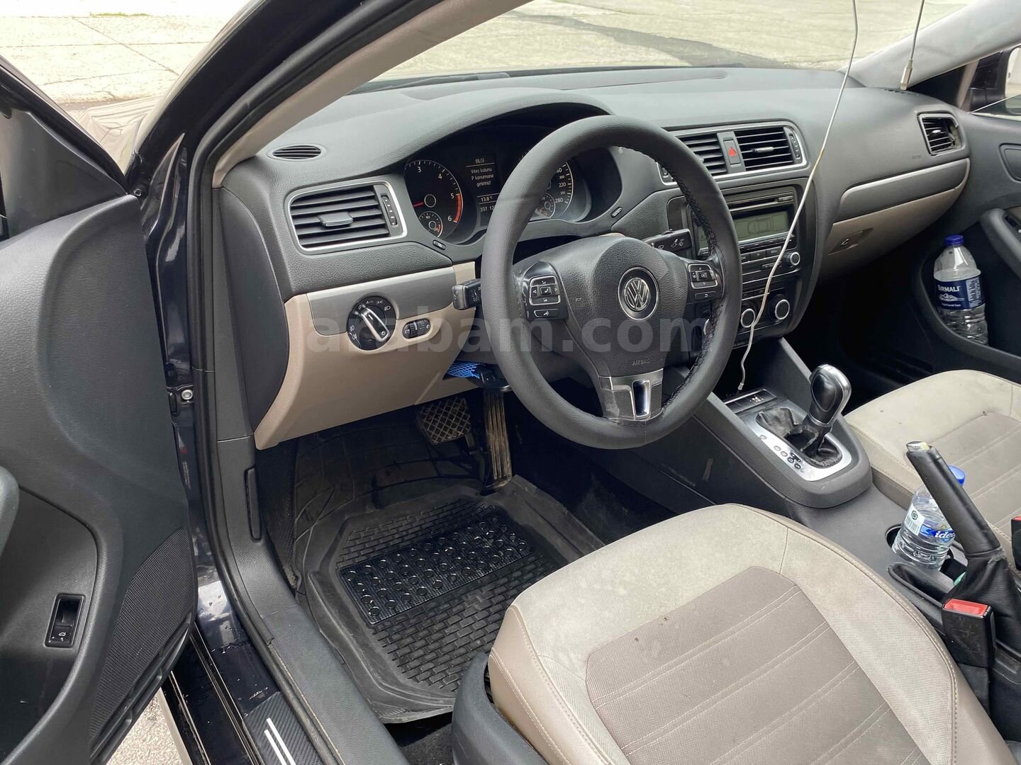 Galeriden Volkswagen Jetta 1.6 TDi Comfortline 2011 Model Gaziantep 290.000 km Siyah 5