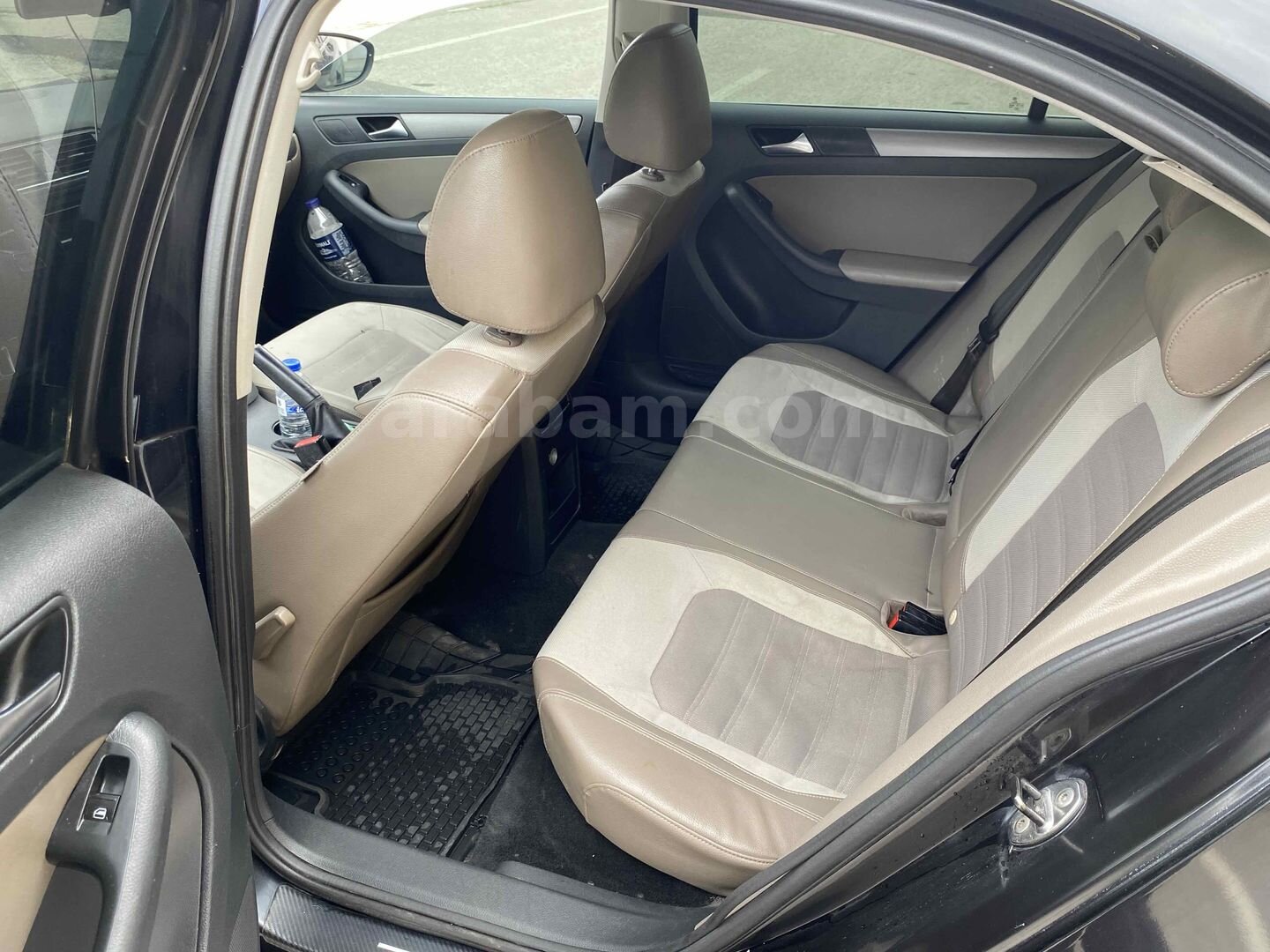 Galeriden Volkswagen Jetta 1.6 TDi Comfortline 2011 Model Gaziantep 290.000 km Siyah 6