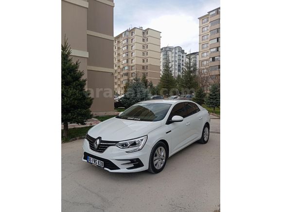 SAHİBİNDEN HATASIZ BOYASIZ 2022 MODEL KASIM AYI ÇIKIŞLI TESLA EKRANLI MEGAN4 FAZ2 KASA