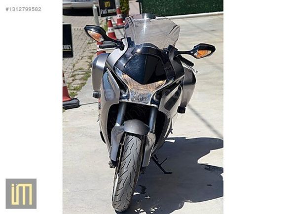 HONDA VFR 1200 F