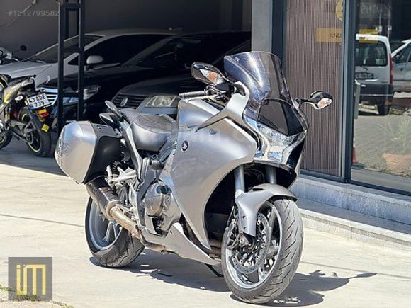 HONDA VFR 1200 F