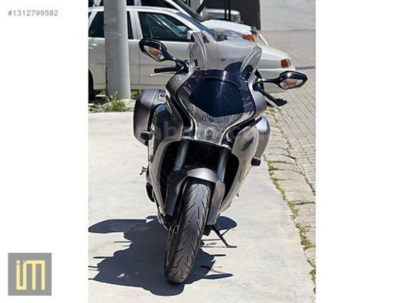 HONDA VFR 1200 F