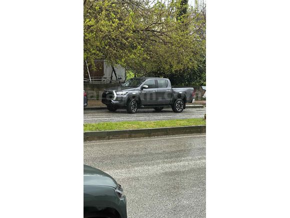Galeriden Toyota Hilux 2.4 D-4D 4x2 Adventure 2023 Model Hatay
