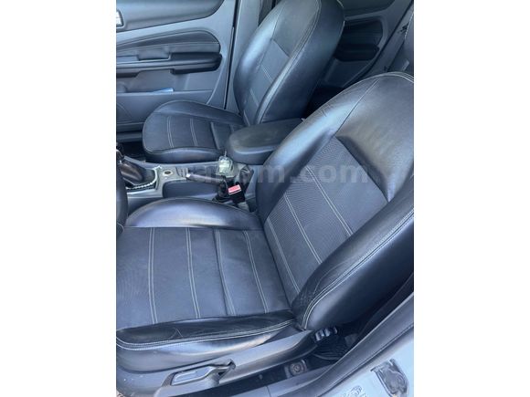 Sahibinden Ford Focus 1.6 Titanium 2010 Model 