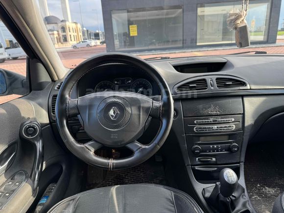 Galeriden Renault Laguna 1.6 Privilege HATASIZ BOYASIZ 2006 Model Mardin