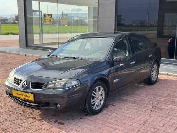 Galeriden Renault Laguna 1.6 Privilege HATASIZ BOYASIZ 2006 Model Mardin