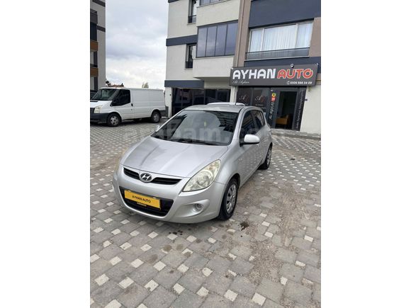 Bayramda arabasız kalma  Hyundai i20 1.2 MPI Team 2011 Model Kayseri