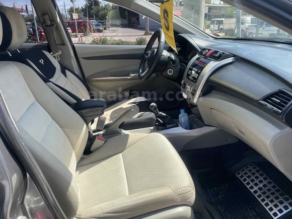 Sahibinden Honda City 1.4 LS 2010 Model 