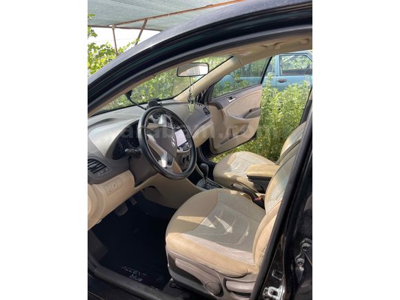 Sahibinden Hyundai Accent Blue 1.4 D-CVVT Mode Plus 2014 Model 