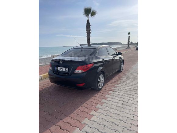 Sahibinden Hyundai Accent Blue 1.4 D-CVVT Mode Plus 2014 Model 