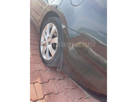 Sahibinden Hyundai Accent Blue 1.4 D-CVVT Mode Plus 2014 Model 
