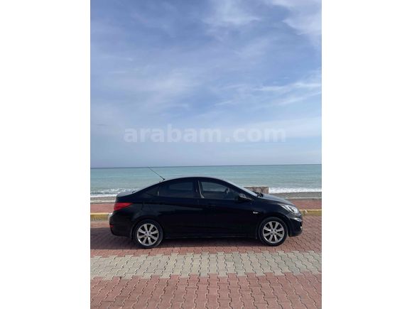 Sahibinden Hyundai Accent Blue 1.4 D-CVVT Mode Plus 2014 Model 