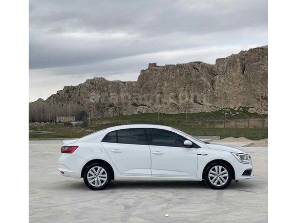 Sahibinden Renault Megane 1.3 TCe Joy 2019 Model 
