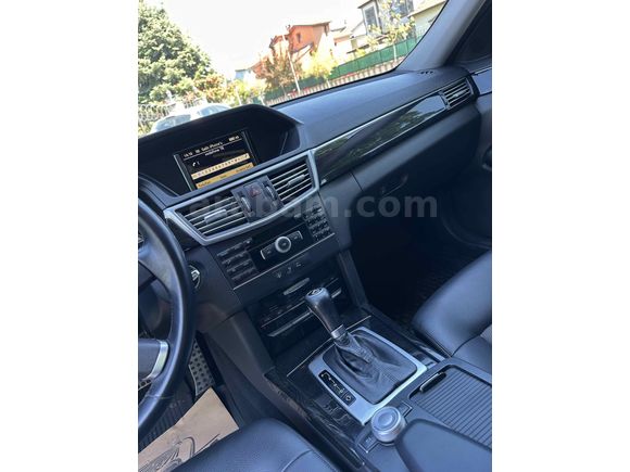Sahibinden Mercedes - Benz E 200 CGI BlueEFFICIENCY Avantgarde 2011 Model
