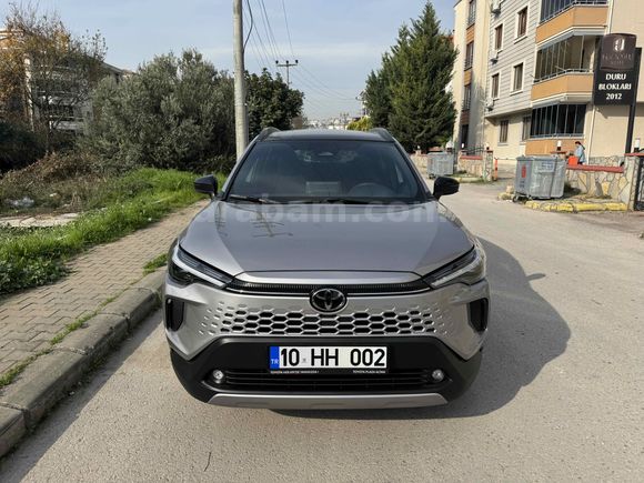 Galeriden Toyota Corolla Cross 1.8 Hybrid Passion 2025 Model Balıkesir